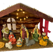 Cargar imagen en el visor de la galería, Nacimiento 9 Piezas de Resina Con Portal Pesebre Madera Con Luz de 8 Bombias de LED Luminoso Belén Para de Decoracion de Navidad