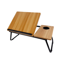 Cargar imagen en el visor de la galería, Mesita Multiuso Plegable de Madera – Escritorio Portátil para Cama o Sofá con Soporte Ajustable, Portavasos y Patas Plegables (55x32,5x25 cm)
