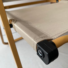 Cargar imagen en el visor de la galería, Silla de playa plegable con reposabrazos de Madera Cayo ancho de exteriores