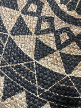 Cargar imagen en el visor de la galería, Alfombra de yute con patrón de yute natural y Estampado Negro 100% yute resistente, trenzada, para interiores o exteriores, patio, sala de estar, comedor