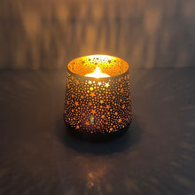 Cargar imagen en el visor de la galería, Candelabro Portavela Metal Dorado y Negro para Decoración de Casa