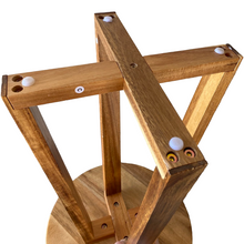 Cargar imagen en el visor de la galería, Taburete de baño con 4 patas Cruzadas y tapa de madera MDF