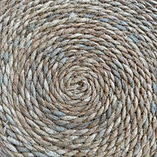 Cargar imagen en el visor de la galería, Alfombra Redonda de Yute Natural Tejida a Mano | Tapete Boho Decorativo para Sala, Dormitorio y Comedor | Ø 80/100/120 cm