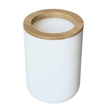 Cargar imagen en el visor de la galería, Juego de Accesorios de Baño 4 Piezas de Plástico y Bambú – Vaso Portacepillos, Dispensador de Jabón, Jabonera y Vaso Organizador - Maxia Market