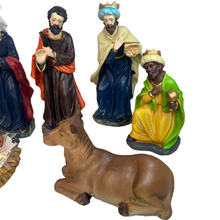Cargar imagen en el visor de la galería, Nacimiento Resina 9 Piezas Aprox 15 cm Figuras Jesus, Maria, Jose, Reyes magos, Angel, Buey y Burro, Belen Pesebre Decoracion Navidad