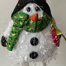 Cargar imagen en el visor de la galería, Muñeco Elfo de Navidad con luz LED Ilumina Cuerpo, Figura Enano de Elfo de Navideño Para Decoración 17x11x43cm de Navadad