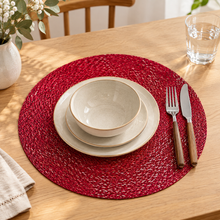 Cargar imagen en el visor de la galería, Set de 6 Salvamanteles de Navidad | Plástico Decorativo Ø 38 cm y 45 × 29,5 cm | Rojo, Oro y Plata