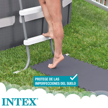 Cargar imagen en el visor de la galería, Protector suelo Intex para piscinas 50x50x0.5cm 8 piezas Color Gris
