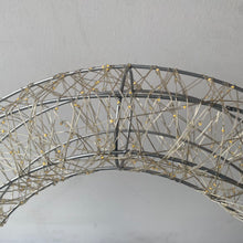 Cargar imagen en el visor de la galería, Corona de Navidad Luminosa Metal 3D con Luces LED Calida Plata Para Decoración de Navidad Interior