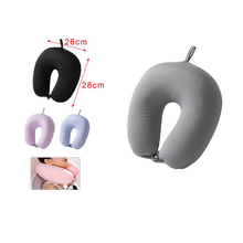 Cargar imagen en el visor de la galería, Cojín de Viaje Cervical en Forma U con Microbolas de Espuma – Almohada de Cuello Suave y Transpirable 26x28 cm para Avión, Coche y Tren