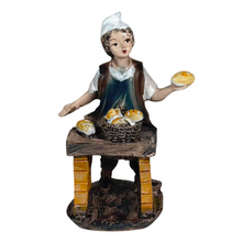 Cargar imagen en el visor de la galería, Set de 6 Figuras Pastores de Belén 10 cm – Escena Navideña en Resina