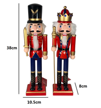Cargar imagen en el visor de la galería, Cascanueces Soldado Verde / Rojo De Madera Navideño Figura Decorativa Para Decoracion de Navidad