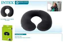 Cargar imagen en el visor de la galería, Cojín de viaje hinchable 36x30x10cm - Almohada de viaje suave y resistente - Ideal para largos viajes en avión, tren o coche - Color negro - Marca Intex