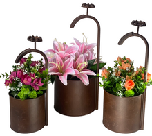 Cargar imagen en el visor de la galería, Macetero de Metal con forma de grifo, Maceta de Decoraión para Jardín Terraza Balcón