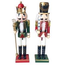 Cargar imagen en el visor de la galería, Cascanueces Soldado Verde / Rojo De Madera Navideño Figura Decorativa Para Decoracion de Navidad