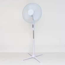 Cargar imagen en el visor de la galería, Ventilador de Pie Silencioso Redondo Oscilante 3 Velocidades Cabezal Inclinable y Altura Regulable