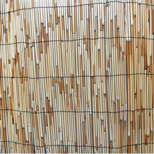 Cargar imagen en el visor de la galería, Valla Natural Cañizo de Bambú Pelado para Jardín: Privacidad Cerramiento Natural, Fácil Instalación y Resistente a la Intemperie
