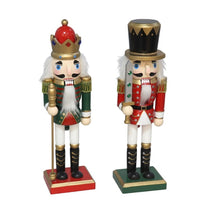 Cargar imagen en el visor de la galería, Cascanueces Soldado Verde / Rojo De Madera Navideño 7.5x6x25 cm Figura Decorativa Para Decoracion de Navidad