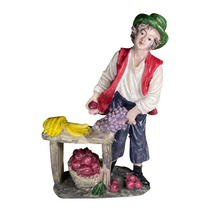 Cargar imagen en el visor de la galería, Figura de Belen de Oficios Trabajadores Resina 4 Piezas 8x3.5x13 cm aproximamente para decoracion de navidad