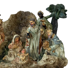 Cargar imagen en el visor de la galería, Escena de Navidad Figuras de Nacimiento de Resina para Decoración de Navidad 15x7x12 cm - Gerimport