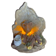 Cargar imagen en el visor de la galería, Horno Con Luz LED Intermitente belén 6 Modelos Pesebre Figuras de Para Decoracion de Navidad, envío al azar (1 unidad)