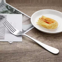 Cargar imagen en el visor de la galería, Cubertería de Acero Inoxidable 16 Piezas – Quttin Classic – Fabricada en la UE