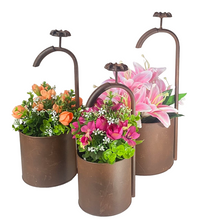 Cargar imagen en el visor de la galería, Macetero de Metal con forma de grifo, Maceta de Decoraión para Jardín Terraza Balcón