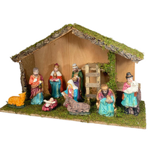 Cargar imagen en el visor de la galería, Portal de Nacimiento con Figuras de Resina Pesebre de Madera Belen para Decoracion de Navidad 15x40x25 cm