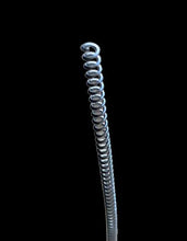 Cargar imagen en el visor de la galería, DESATASCADOR DE TUBERIAS VARIOS MEDIDA FREGADERO DESAGUE MUELLE ESPIRAL METALICO