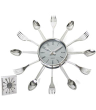 Cargar imagen en el visor de la galería, Reloj de pared cocina estilo cubiertos cuchillos y tenedor 37 cm color plateado