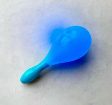 Cargar imagen en el visor de la galería, Bolsas de Cotillon fin año nochevieja completo sombrero pulsera luz accesorios