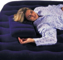 Cargar imagen en el visor de la galería, Almohada hinchable flocada, 43 x 28 x 9 cm, color azul