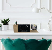 Cargar imagen en el visor de la galería, Calendario Perpetuo de Madera para Sobremesa, Decoración para el Hogar, Ideal para Escritorio, Sala de Estudio, Oficina