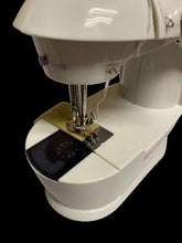 Cargar imagen en el visor de la galería, Maquina de coser portátil corriente 220w con pedal costurera costura 4 en 1