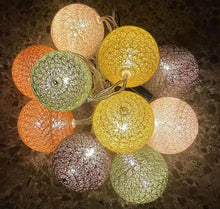 Cargar imagen en el visor de la galería, Guirnalda de 10 bolas Diámetro 6 CM de LED eléctrica Decoracion+Adaptador 3V