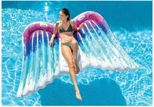 Cargar imagen en el visor de la galería, Colchoneta Hinchable de Alas de Angel con asas 251 x 160 cm