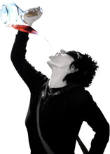 Cargar imagen en el visor de la galería, Porrón de Vidrio con Tapón de Corcho – Varios Tamaños (125, 250, 500, 750, 1000 ml)