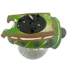 Cargar imagen en el visor de la galería, Bola cristal de agua nieve con musica navidad 16x10x13.5 cm decorativa navideña