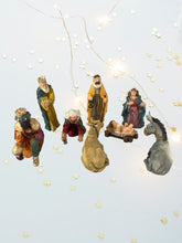 Cargar imagen en el visor de la galería, Nacimiento Resina 8 Piezas Resina Aprox 11 cm Figuras Belen Decoracion Navidad