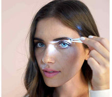 Cargar imagen en el visor de la galería, Pinzas de depilación depilar de cejas con luz LED incorporada, pinzas alumbrante