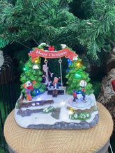 Cargar imagen en el visor de la galería, Escena Columpio Decoracion de Navidad Con Luz y Movimiento 23 x 18 cm