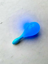 Cargar imagen en el visor de la galería, Bolsas de Cotillon fin año nochevieja completo sombrero pulsera luz accesorios