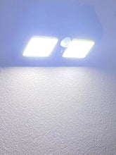 Cargar imagen en el visor de la galería, LUZ SOLAR 96 LED C/ SENSOR para Jadin Patio terraza balcon 19.5X12X4.3 cm IP44
