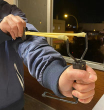Cargar imagen en el visor de la galería, Tirachinas con apollabrazo, Metal y platico, para Pesca, caza, deportes, etc.