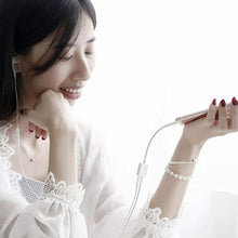 Cargar imagen en el visor de la galería, 2 en 1 Adaptador de auriculares para iphone 7/8/X/XR/XS/XS Max/ 11/11 Pro Max/12