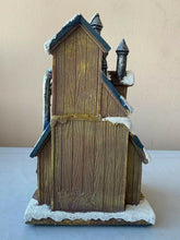 Cargar imagen en el visor de la galería, ESCENA FABRICA SANTA CON MUSICA LUZ LED MOVIMIENTO 13.5x16.5x29 cm