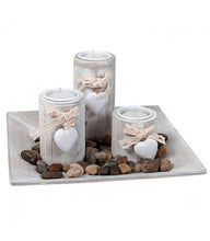 Cargar imagen en el visor de la galería, Bandeja con 3 portavelas de corazón y piedras madera velas decorativas jardín