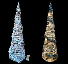 Cargar imagen en el visor de la galería, Cono de Navidad árbo,decorado Xmas espumillon con 15 luces LED cálida 60 cm