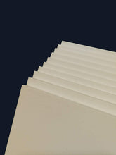 Cargar imagen en el visor de la galería, Cartón pluma adhesivo 6 unds 50x70 blanca con espesor de 5mm, rectangular