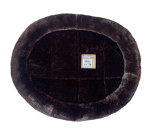 Cargar imagen en el visor de la galería, Cojín Cama Ovalado Para Perro Gato Mascotas Beige o Marrón 52x43cm